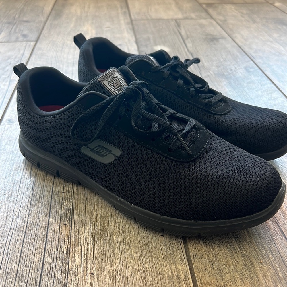 Skechers Womens Wide Fit Black Slip Resistant Work Shoes Sneakers 9.5